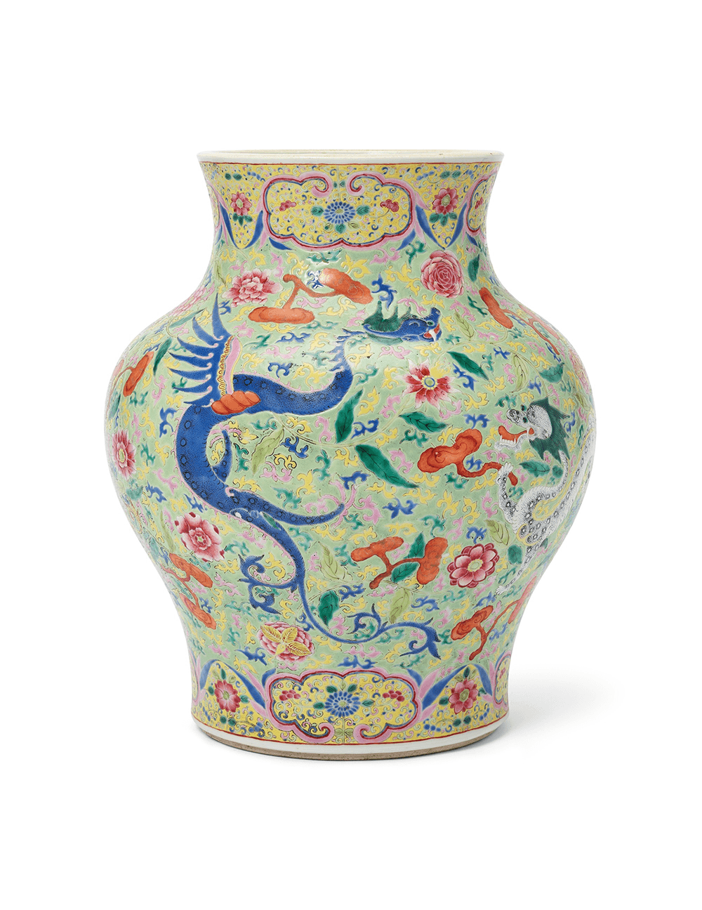 清代瓷器回收|大清光緒年製 黃地粉彩繪靈芝龍紋瓶 香港高價回收古玩擺件